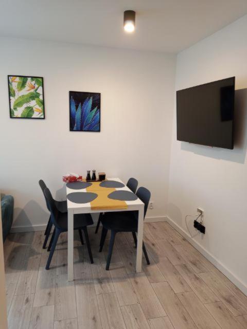 Apartament Na Zakrecie ชกลาร์สกา ปอเรมบา ภายนอก รูปภาพ