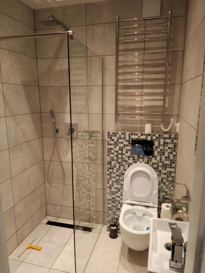 Apartament Na Zakrecie ชกลาร์สกา ปอเรมบา ภายนอก รูปภาพ